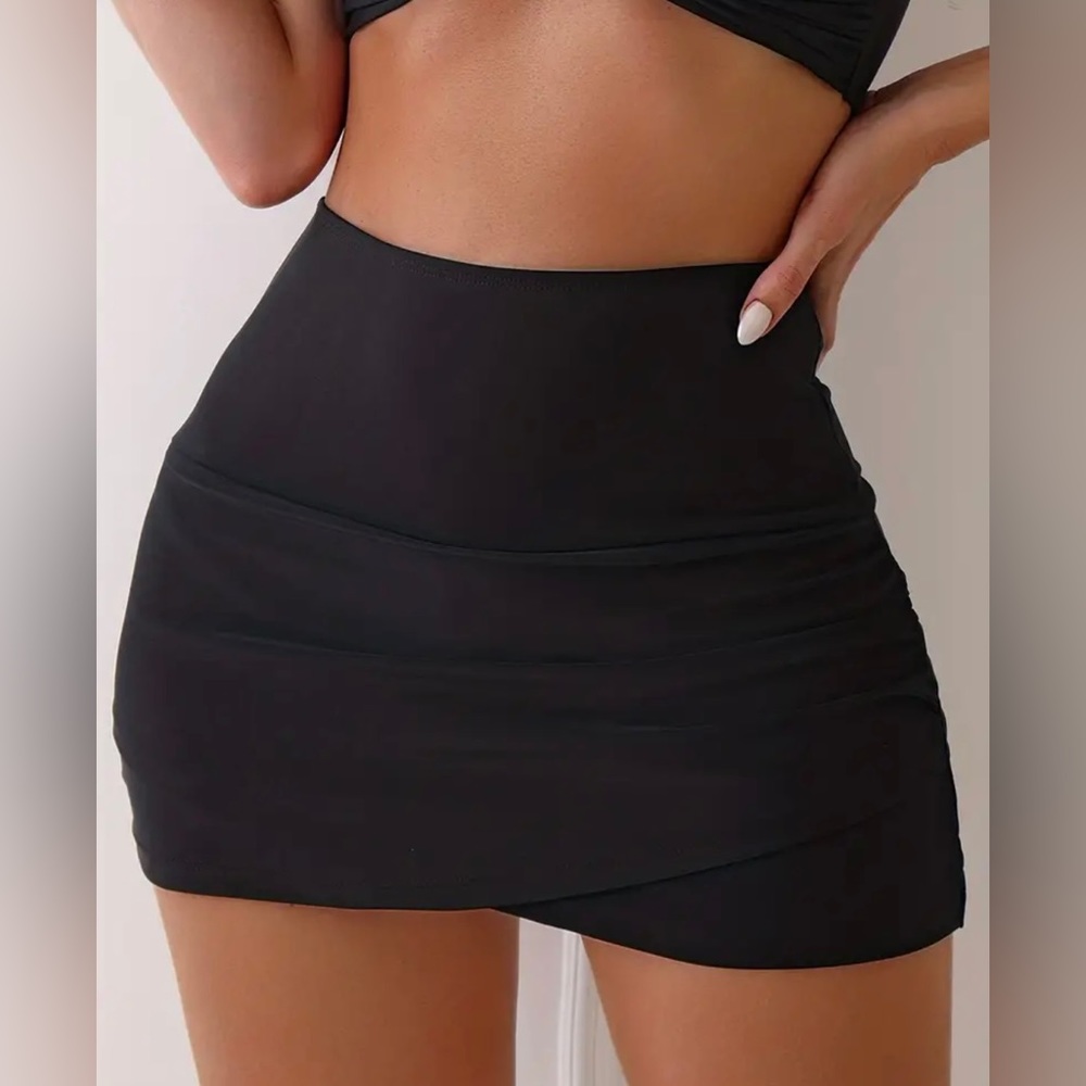 black high waisted skirt